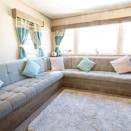 Caravan In Haven Marton Mere Holiday Park Blackpool Extérieur photo