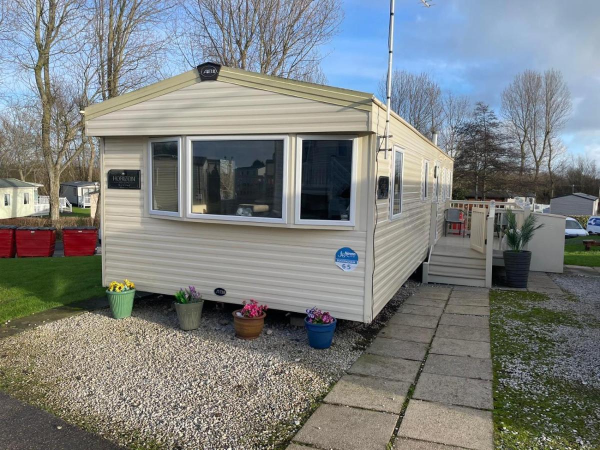 Caravan In Haven Marton Mere Holiday Park Blackpool Extérieur photo