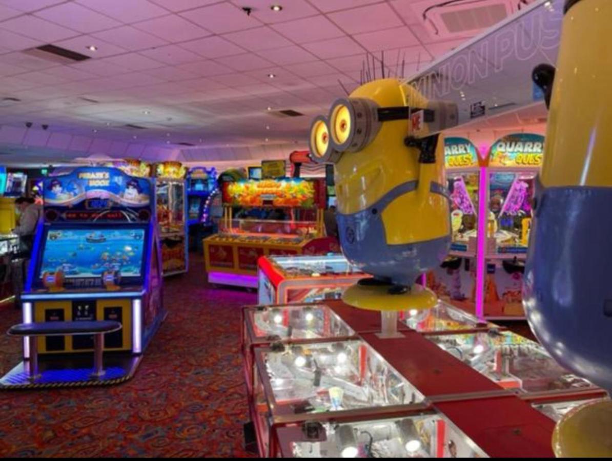 Caravan In Haven Marton Mere Holiday Park Blackpool Extérieur photo